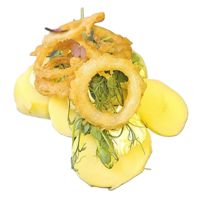 Kartofler med cremet sauce og sprøde løgringe